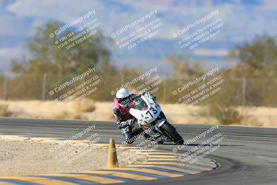 media/Jan-10-2025-CVMA Friday Practice (Fri) [[489e0da257]]/Group 4 and Trackday/Session 5 (Turn 7)/